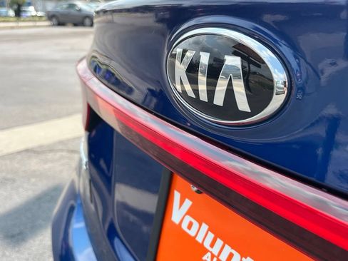 Used 2021 Kia Forte LXS FWD image 9