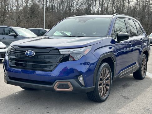 Used 2025 Subaru Forester Sport image 3