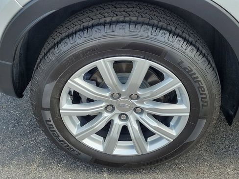 Used 2020 Cadillac XT4 Premium Luxury FWD image 7