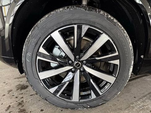 New 2026 Volvo XC90 B5 Core image 10