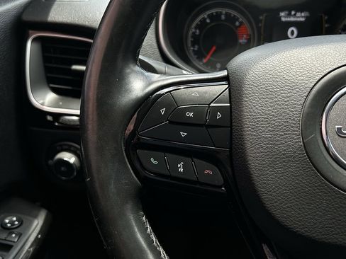 Used 2021 Jeep Cherokee Latitude Plus FWD image 12