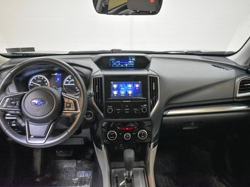 Used 2024 Subaru Forester Premium image 11