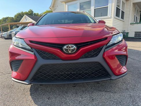 Used 2020 Toyota Camry SE w/ Convenience Package FWD image 20