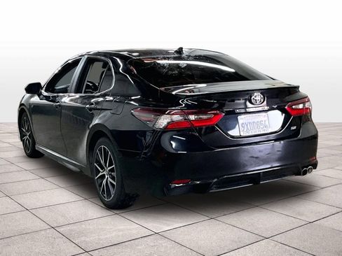 Used 2023 Toyota Camry SE image 13