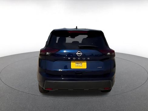 Used 2025 Nissan Rogue SV AWD/4WD image 12