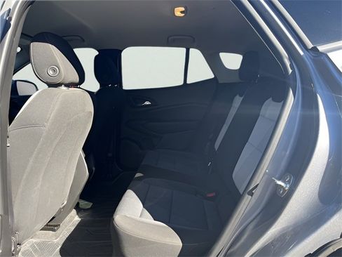 Used 2025 Chevrolet Trax LS w/ LS Convenience Package image 28