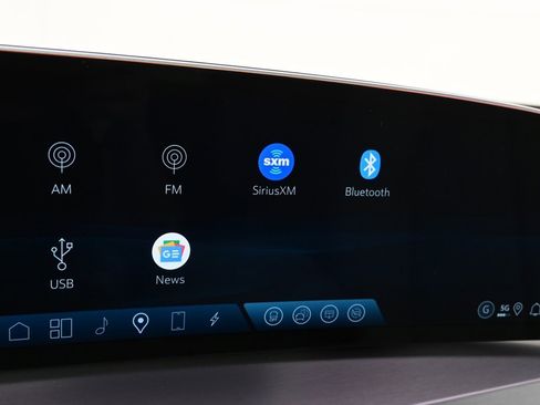 New 2026 Cadillac Vistiq Sport w/ LPO, Floor Liner Package image 25