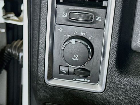 Used 2016 RAM 1500 Lone Star RWD image 17