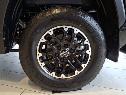 New 2026 Toyota Tundra SR5 w/ TRD Off-Road Package AWD/4WD image 7
