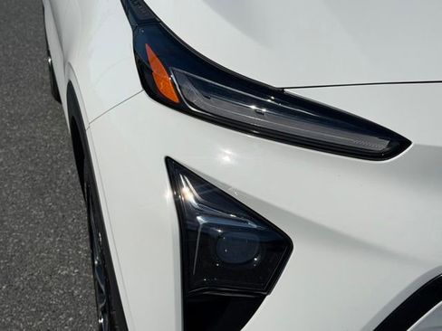 Certified 2022 Chevrolet Bolt EUV Premier w/ Sun & Sound Package FWD image 12