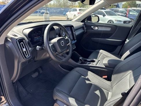 Certified 2025 Volvo XC40 B5 Core w/ Protection Package Premier AWD/4WD image 11