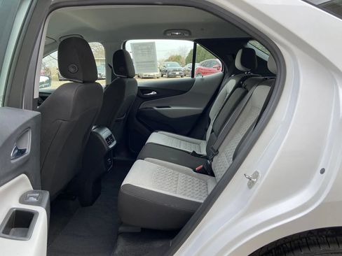 Used 2024 Chevrolet Equinox LS image 18