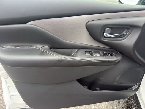 Certified 2023 Nissan Murano SV w/ SV Midnight Edition Package AWD/4WD image 13