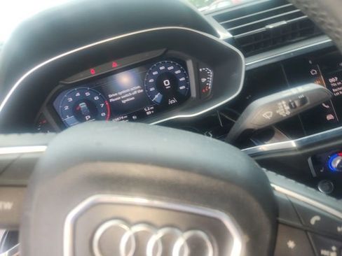 Used 2020 Audi Q3 2.0T Premium w/ Convenience Package AWD/4WD image 6
