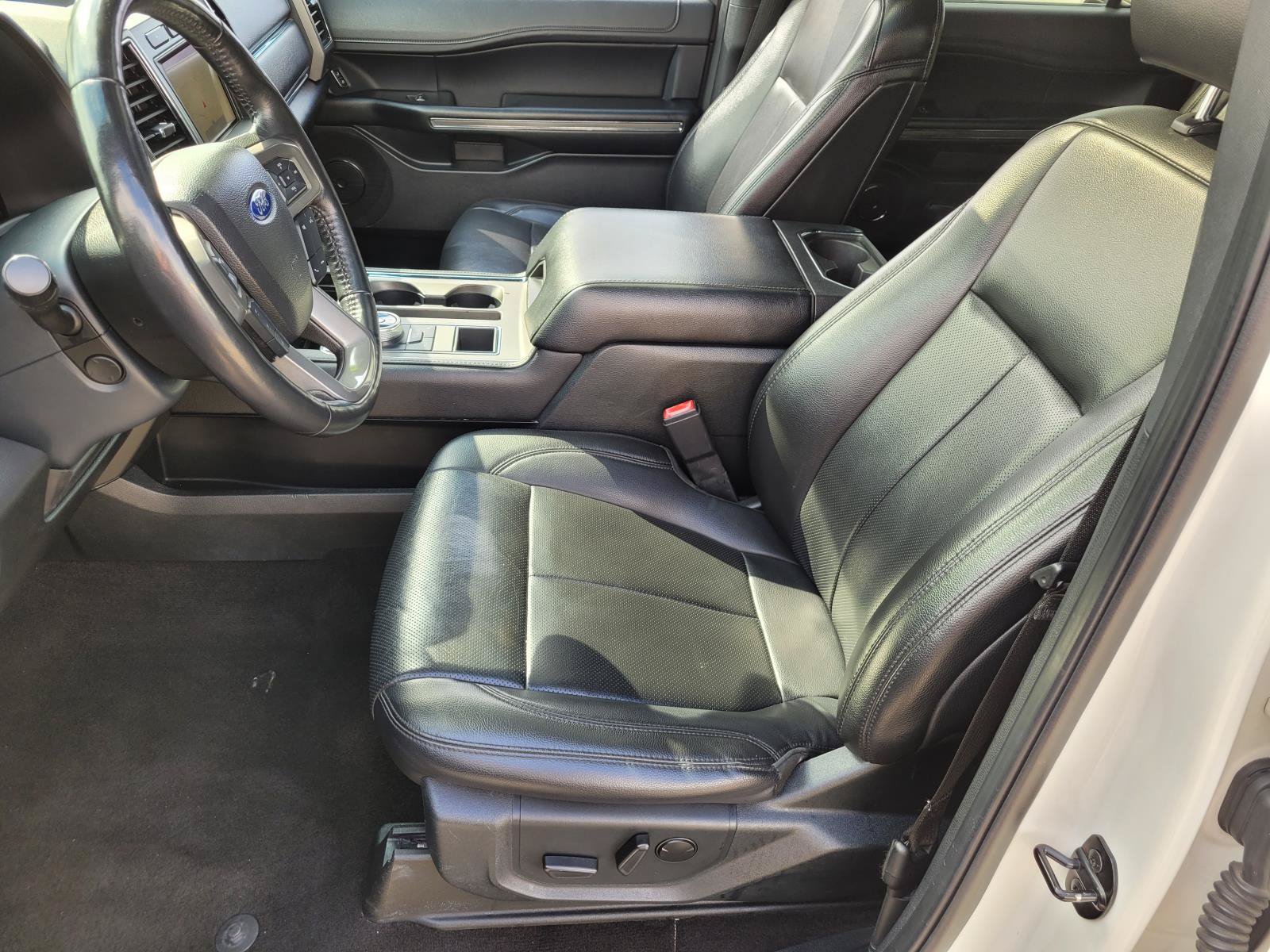 Used 2021 Ford Expedition Max XLT RWD image 3