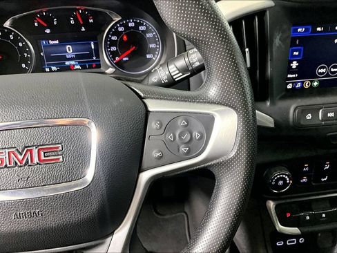 Used 2024 GMC Terrain SLE FWD image 15