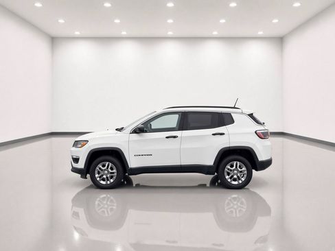 Used 2020 Jeep Compass Sport AWD/4WD image 2