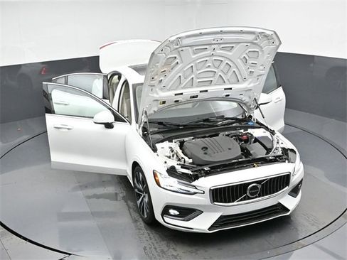 Used 2023 Volvo S60 B5 Ultimate w/ Climate Package image 48