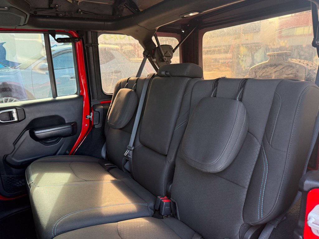 Used 2022 Jeep Wrangler Unlimited Rubicon 4xe AWD/4WD image 14