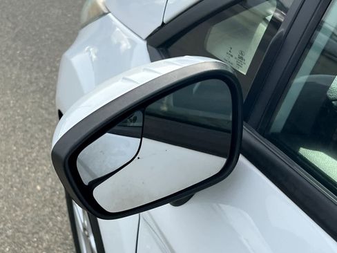 Used 2019 Ford Fiesta SE image 19