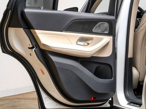 Used 2020 Mercedes-Benz GLE 350 w/ AMG Line Exterior image 37