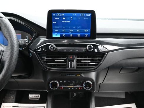Used 2024 Ford Escape ST-Line image 18