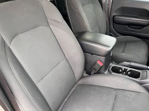 Used 2018 Jeep Wrangler Unlimited Sport S image 29