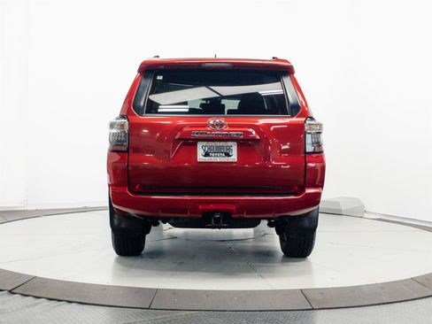 Certified 2022 Toyota 4Runner SR5 Premium w/ Moonroof Package AWD/4WD image 10