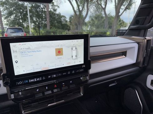 Used 2025 GMC Hummer EV 3X AWD/4WD image 83