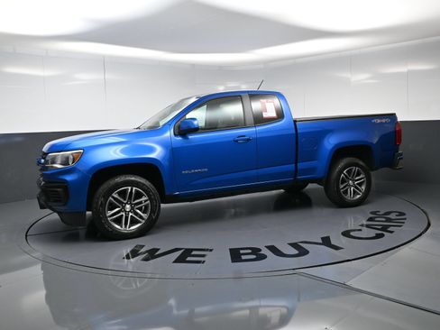 Used 2021 Chevrolet Colorado W/T w/ Custom Special Edition AWD/4WD image 6