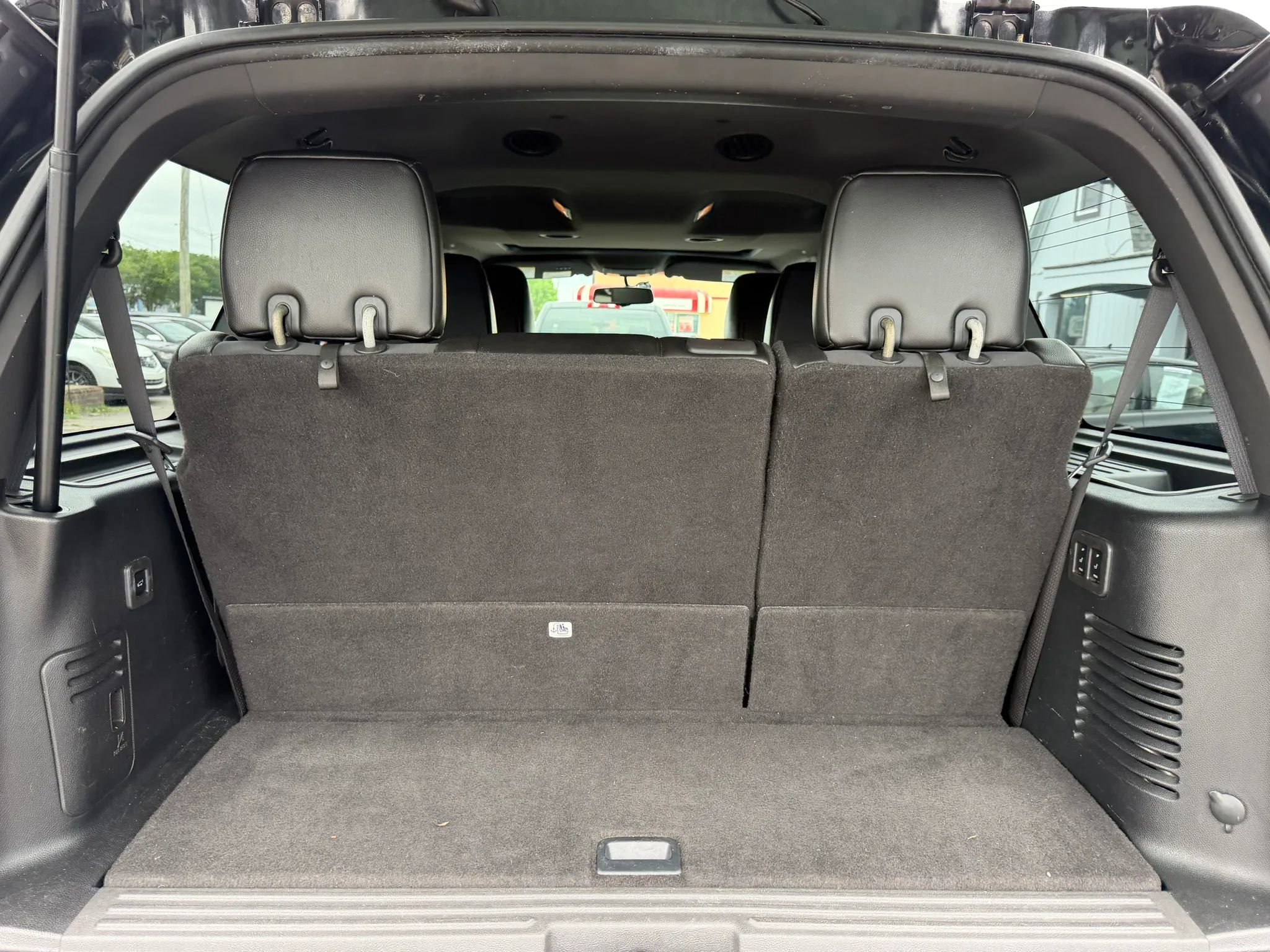 Used 2012 Ford Expedition Limited AWD/4WD image 17