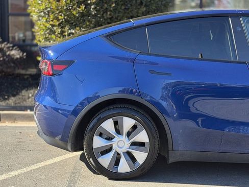 Used 2024 Tesla Model Y Long Range image 22