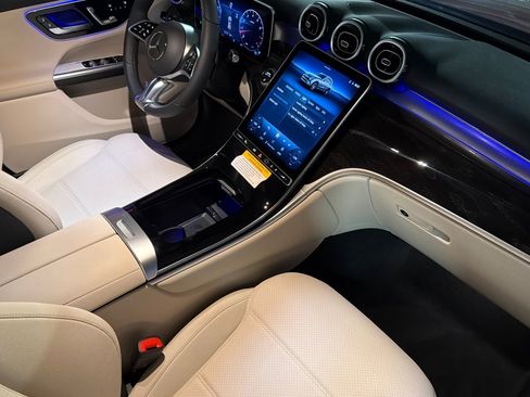 New 2026 Mercedes-Benz GLC 300 image 15