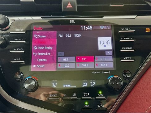 Used 2019 Toyota Camry XSE w/ Navigation Package FWD image 18