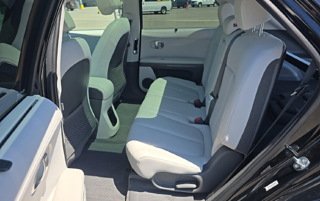 Used 2023 Hyundai Ioniq 5 Limited w/ Cargo Package AWD/4WD image 10