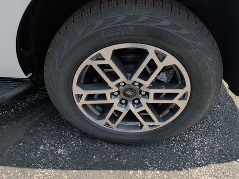 New 2026 Ford Expedition Active image 13