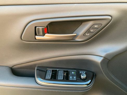 New 2026 Toyota Crown Signia image 5