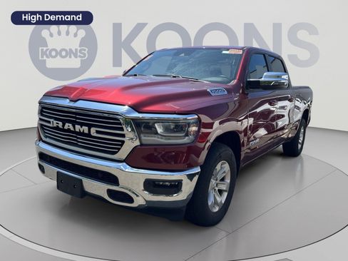 Used 2023 RAM 1500 Laramie AWD/4WD image 1