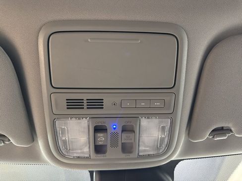 Used 2015 Honda Odyssey EX-L image 23