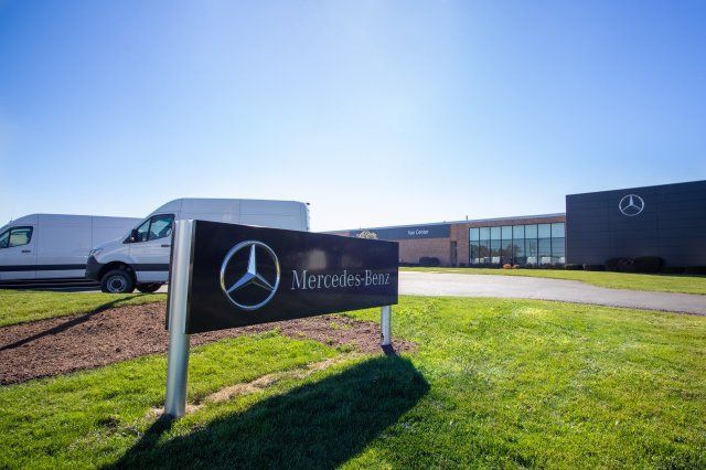 Used 2017 Mercedes-Benz Sprinter 2500 image 4