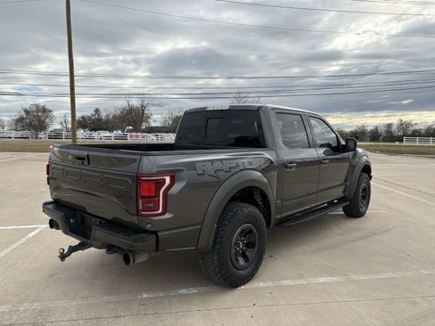 Used 2018 Ford F150 Raptor w/ Equipment Group 802A Luxury image 4