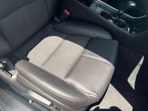 Used 2016 Chevrolet Impala LT w/ Convenience Package FWD image 28