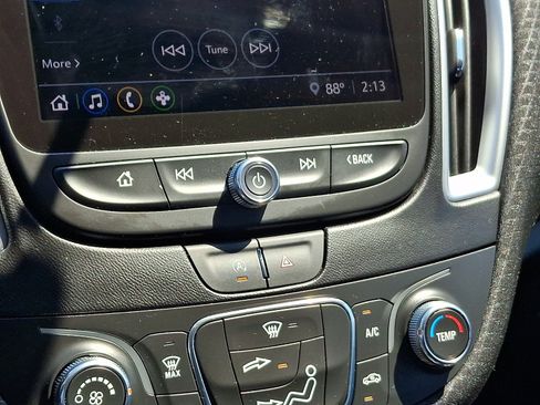 Used 2023 Chevrolet Malibu LS FWD image 16
