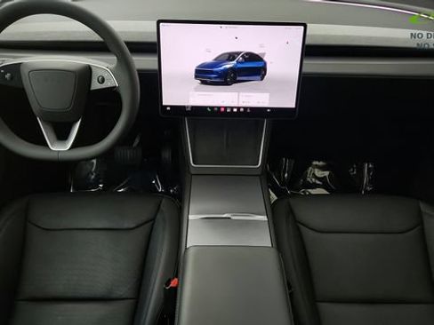 Used 2026 Tesla Model Y 2WD image 64