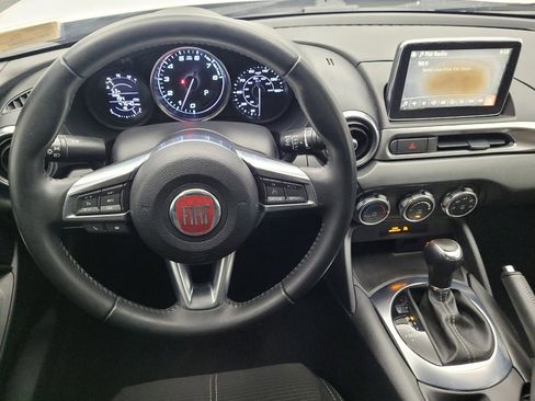 Used 2017 FIAT 124 Spider Classica image 22