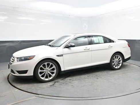 Used 2018 Ford Taurus Limited AWD/4WD image 3