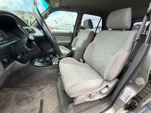 Used 2001 Toyota 4Runner SR5 AWD/4WD image 12