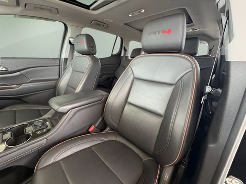 Used 2022 GMC Acadia AT4 image 31