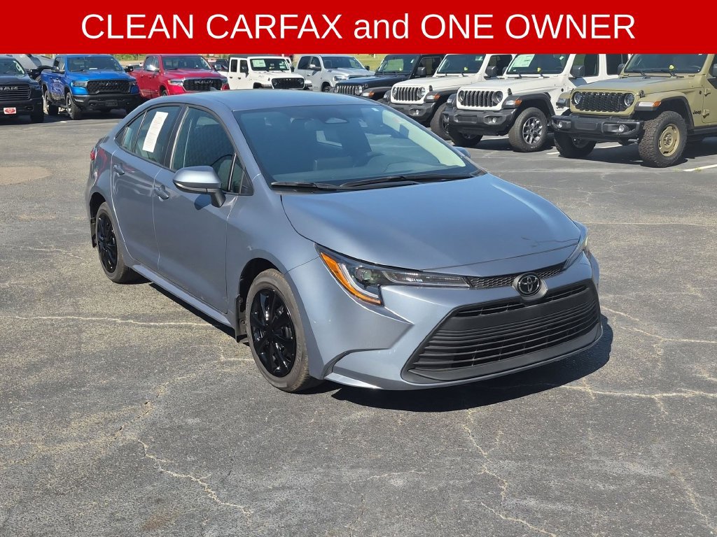 Used 2026 Toyota Corolla LE FWD image 2