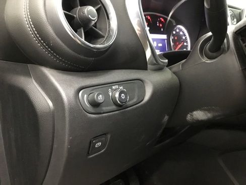 Used 2019 Chevrolet Blazer LT w/ Sun and Wheels Package image 8